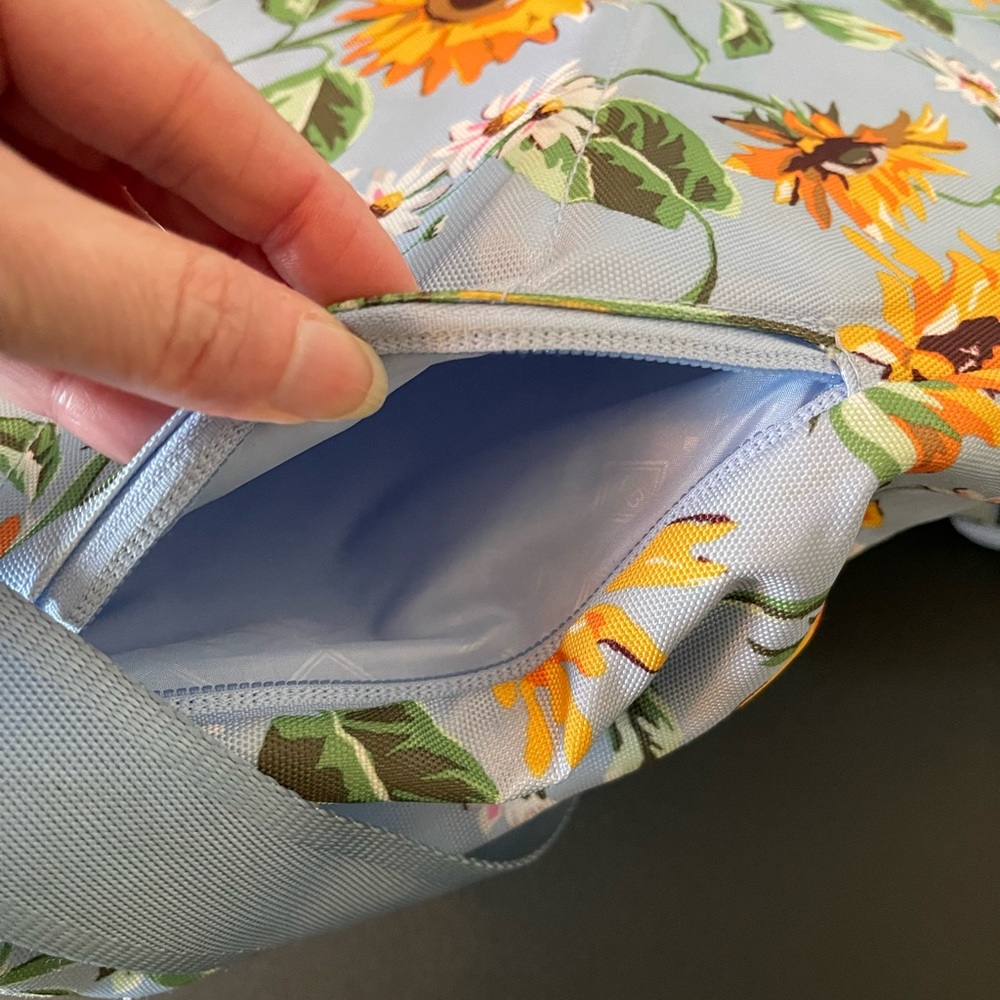 Vera Bradley Sunflower Sky Reactive Slingback backpack - Picture 9 of 13
